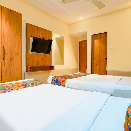 Fabhotel Regal Inn Bombaim Exterior foto