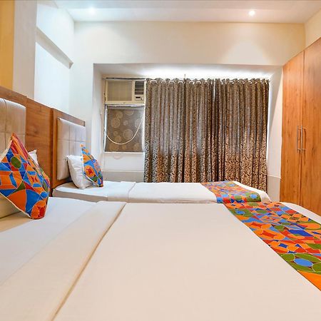 Fabhotel Regal Inn Bombaim Exterior foto