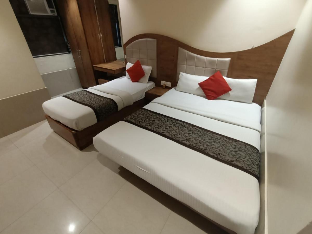 Fabhotel Regal Inn Bombaim Exterior foto