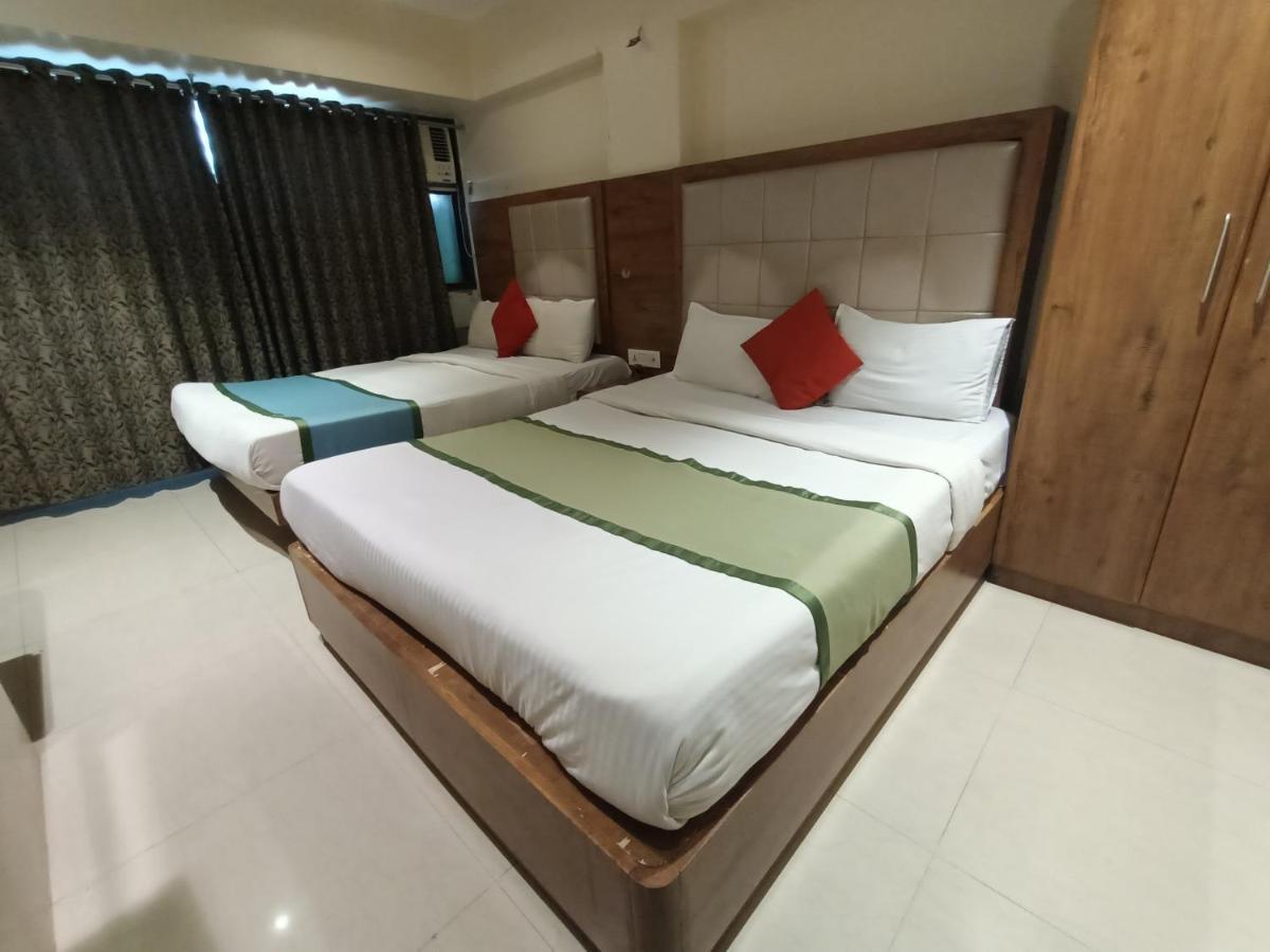 Fabhotel Regal Inn Bombaim Exterior foto