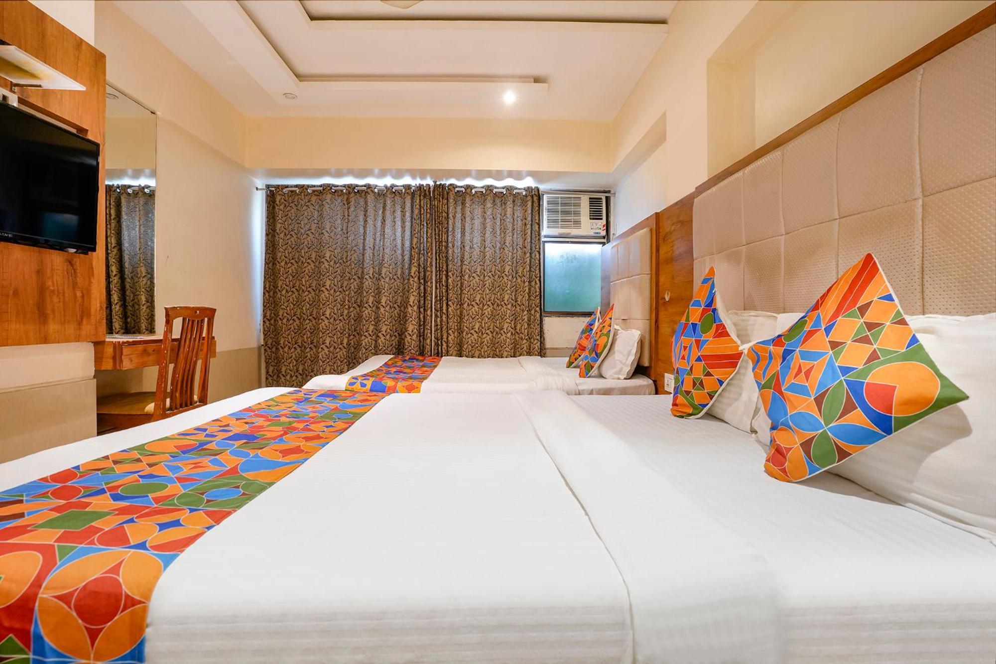 Fabhotel Regal Inn Bombaim Exterior foto
