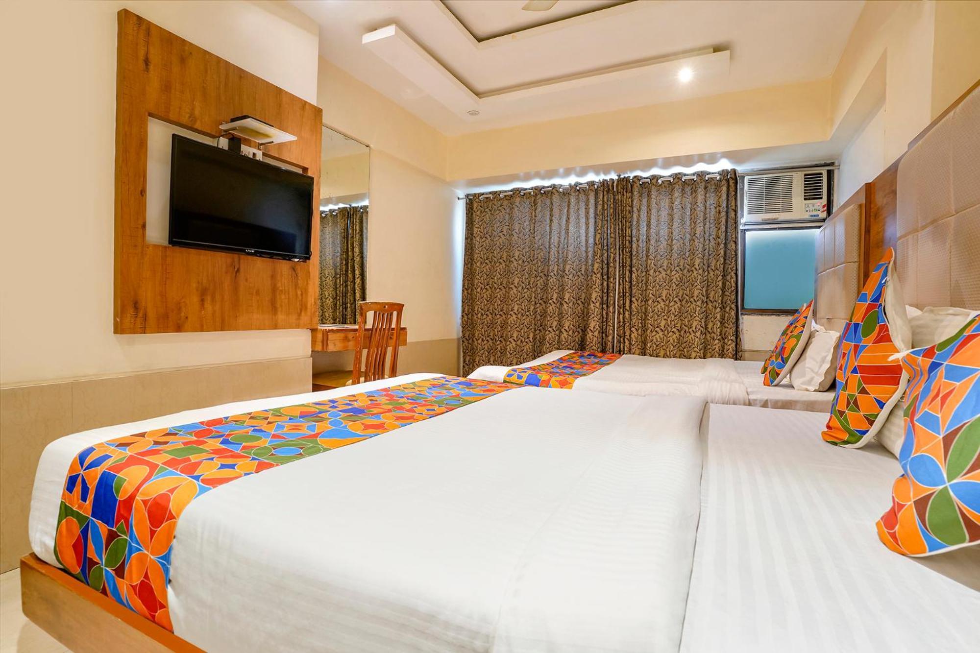 Fabhotel Regal Inn Bombaim Exterior foto