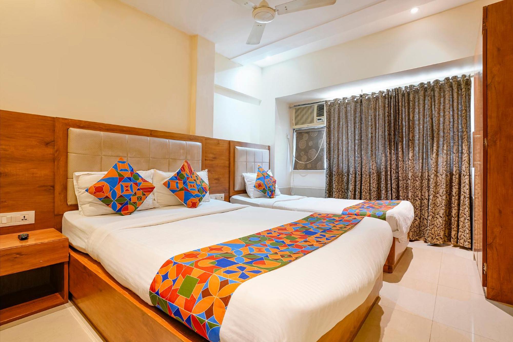 Fabhotel Regal Inn Bombaim Exterior foto