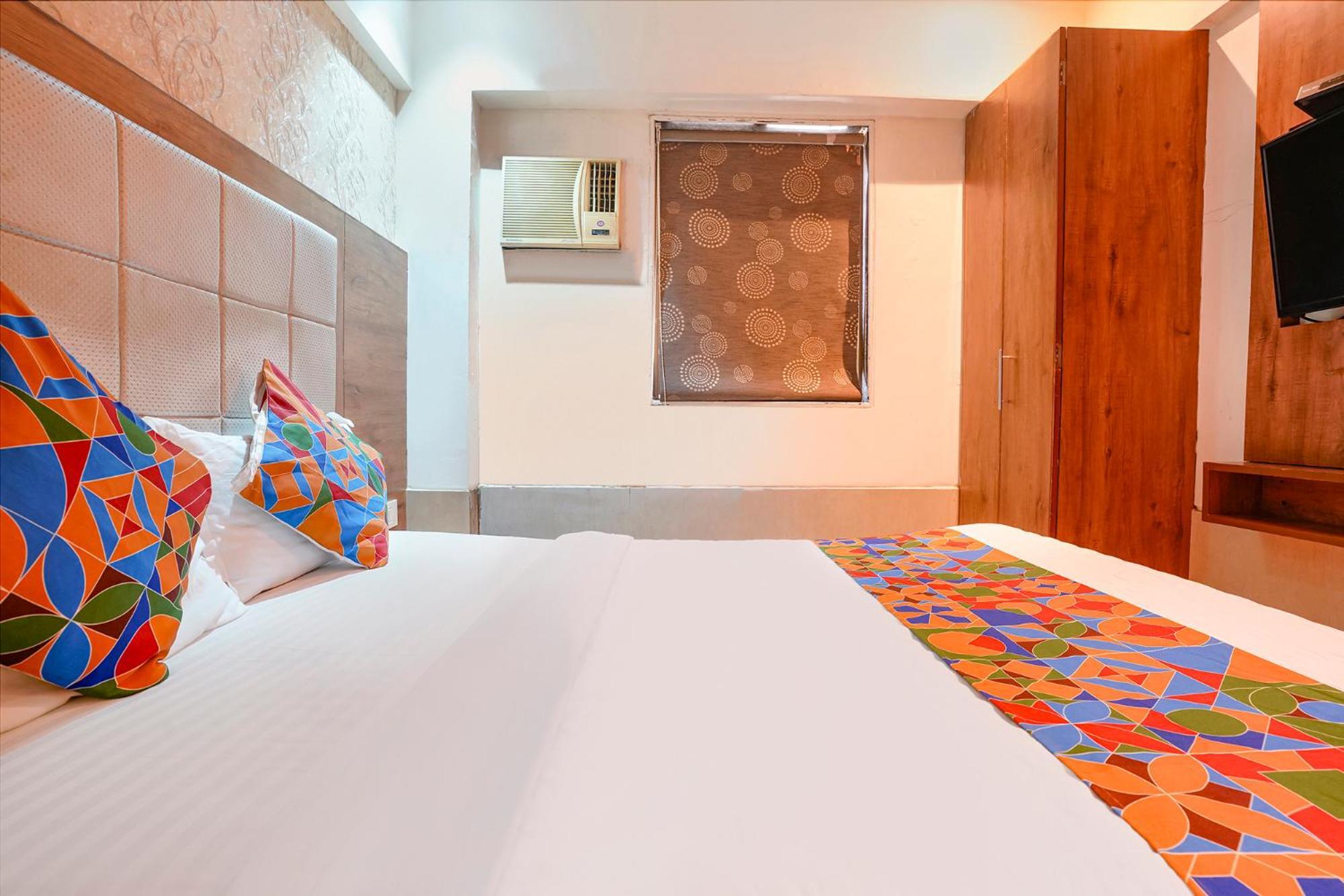 Fabhotel Regal Inn Bombaim Exterior foto